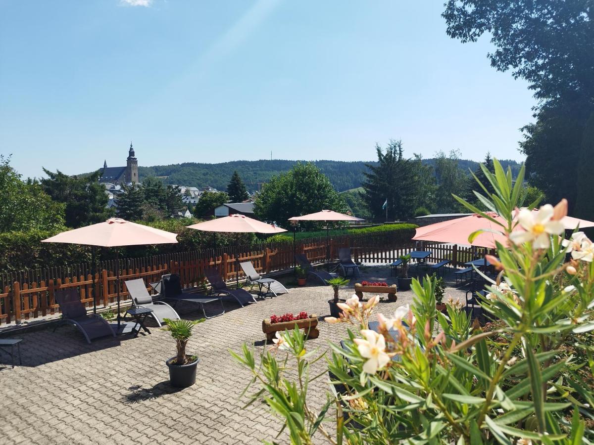 Berghotel Steiger - Erzgebirge Schneeberg  Buitenkant foto